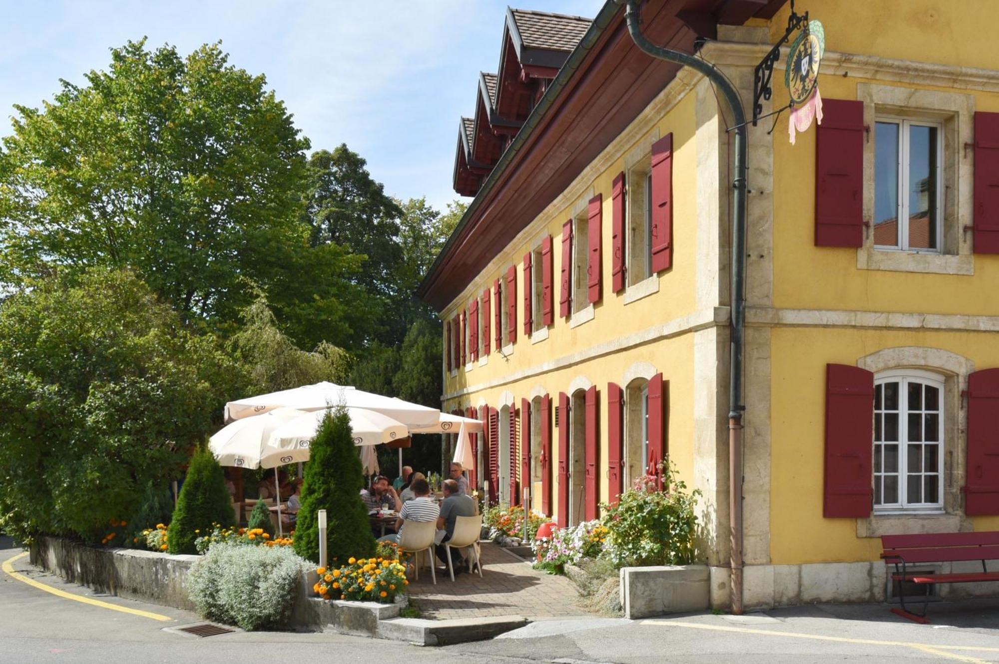 Hotel De L'Aigle Couvet Ngoại thất bức ảnh
